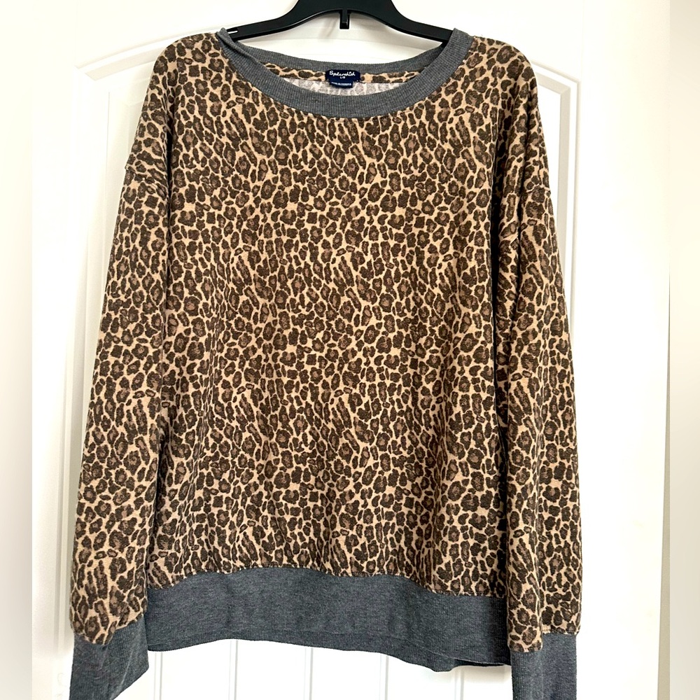 Splendid long sleeve Cheetah print shirt Size Large